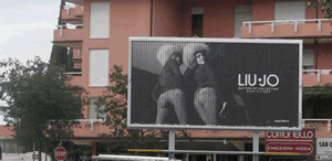 l'effetto onda triplesign conquista l'attenzione degli inserzionisti pubblicitari